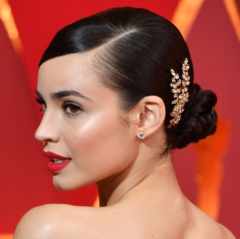 Best New Hair Accessories | Allure Sleek Bun Hairstyles Wedding, Side Slick Bun, Low Bun With Side Part, Side Part Low Bun, Slick Low Bun, Side Part Bun, Hair Bun Accessories, Cabelo Pin Up, Oscars 2017