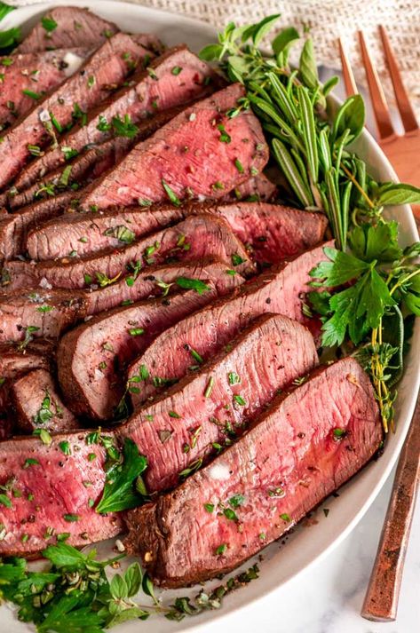 Tender London Broil, London Broil Steak, Broiled Steak, London Broil Recipes, Top Round Steak, Sweet And Spicy Chicken, Enchilada Casserole Recipes, Easy To Make Dinners, London Broil