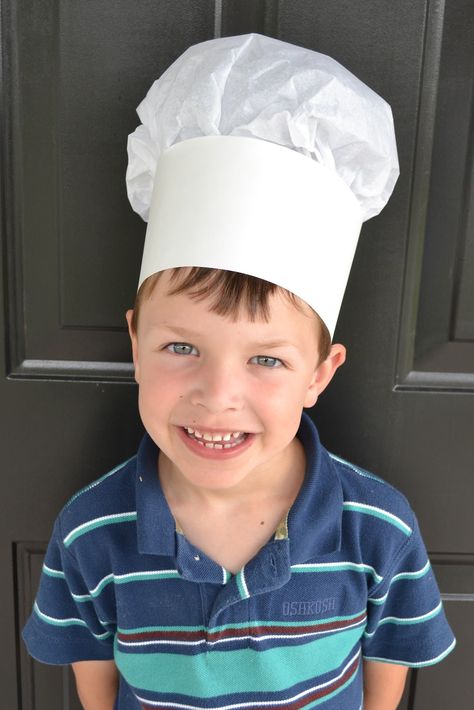 For Grace's Kindergarten poetry night - where she will be reciting "pat a cake." Paper Chef Hats, Chef Hats For Kids, Cooking Theme, Kid Chef, Chef Party, Chef Hats, Community Helper, Baking Party, Chef Hat