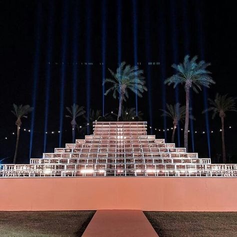 Pyramid Stage, Beyonce Coachella, Coachella 2018, Stage Set Design, Beyoncé Giselle Knowles-carter, Beyoncé Giselle Knowles, Black Photography, Vocal Range, Destiny's Child