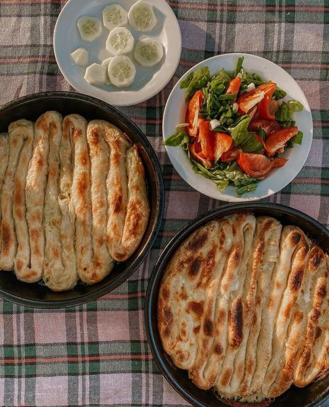 Croatian Culture Aesthetic, Bosnia Culture, Jugoslavija Aesthetic, Bosnia Food, Bosnian Wedding, Bosnian Aesthetic, Albania Food, Bosnian Culture, Balkan Aesthetic