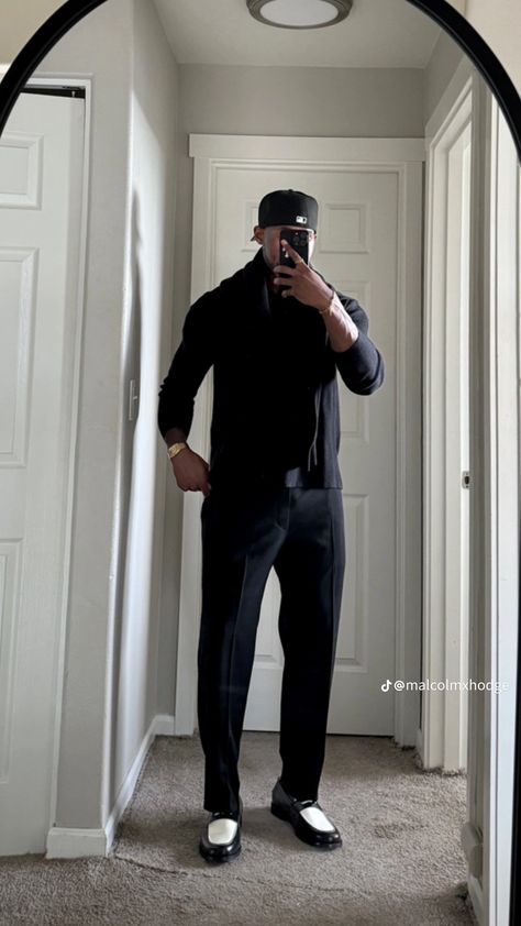 Men Date Night Outfit Winter, All Black Mens Outfit Formal, Inverted Triangle Outfits Men, Black Men Casual Style, Indie Fashion Men, Mens Work Outfits, Mens Winter Fashion Outfits, Black Men Fashion Urban, Black Outfit Men