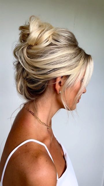 Mid Length Hair Upstyles, Medium Length Up Do, Modern Wedding Updo, Updo For Mid Length Hair, High Up Dos For Medium Hair, High Volume Updo, Updo Hairstyles Front View, Wedding Up Dos For Medium Hair, High Updos For Medium Length Hair