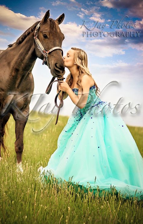 Horse Senior Pictures, Creative Senior Pictures, Pictures With Horses, Prom Dress Pictures, Grad Photography, Grad Pictures, Prom Photoshoot, Prom Photography, Country Senior Pictures