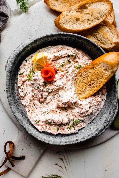 Salmon Dip Recipes, Smoked Salmon Spread, Dip With Cream Cheese, Salmon Spread, Salmon Dip, White Bbq Sauce, Smoked Salmon Dip, Dill Recipes, Weeknight Recipes