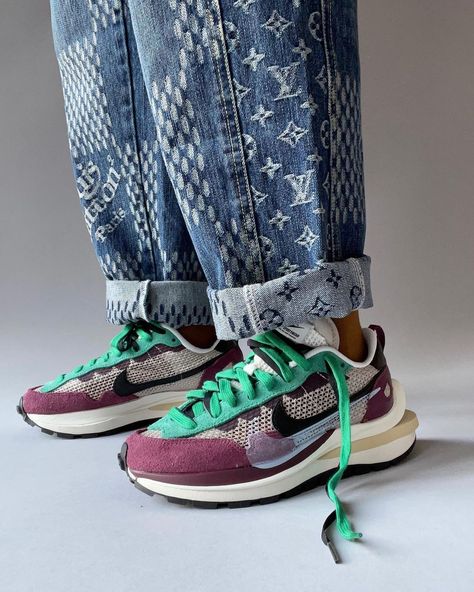 wide awake💥earthquake on Instagram: “Sacai is Life.” Sacai Vapor Waffle Outfit, Nike Sacai Waffle Outfit, Sacai Vapor Waffle, Waffle Outfit, Nike Sacai Waffle, Nike Sacai Vaporwaffle, Sacai Waffle, Gf Outfits, Jordan 1 Outfit Women