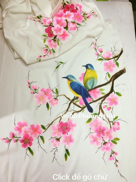 Fabric Painting Birds Designs, Birds Painting On Fabric, Hand Painted Birds On Fabric, Birds Fabric Painting, Fabric Painting On Suits, Hand Paint Suit Design, Fabric Paint Shirt Design, Suit Painting, Bed Sheet Painting Design