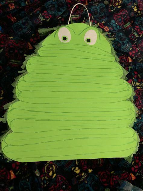 Blobby piñata from Hotel Transylvania. Hotel Transylvania Door Decoration, Hotel Transylvania Halloween Decorations, Hotel Transylvania Decorations, Festa Hotel Transylvania, Haunted Hallway, Hotel Transylvania Birthday, Hotel Transylvania Party, Kids Themed Birthday Parties, Movie Time