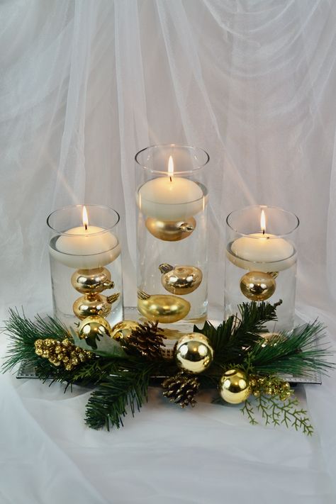 Silver And Gold Table Decorations, White And Gold Centerpieces Diy, White And Gold Winter Wonderland Party, Gold Christmas Centerpieces For Table, Centerpieces 50th Anniversary, Gold Christmas Party Decorations, New Year Centerpieces, New Year Centerpiece Ideas, New Years Centerpiece Ideas