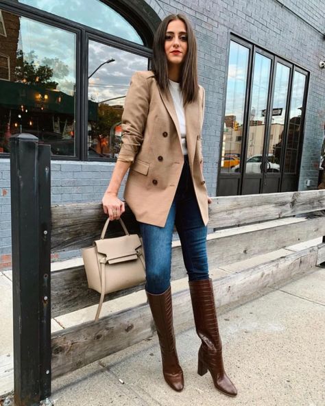 Brown Leather Boots Outfit, Brown Boots Outfit, Best Black Friday Sales, Outfit Botas, Happy Black Friday, Black Friday Sales, Classic Outfit, Happy Black, Brown Outfit