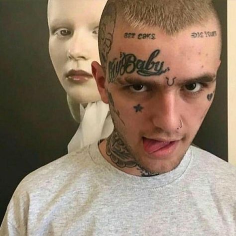 ##hailee on Instagram: “someone smack me cuz if I smack myself I would look unhinged 𖤐 𖤐 𖤐 #lilpeep #riplilpeep #gothboiclique #lilpeepedits…” Lil Peep Face Tattoo, Lil Peep Hellboy, Lil Boy, Little Bo Peep, Bo Peep, Face Tattoos, Face Tattoo, American Rappers, Rappers