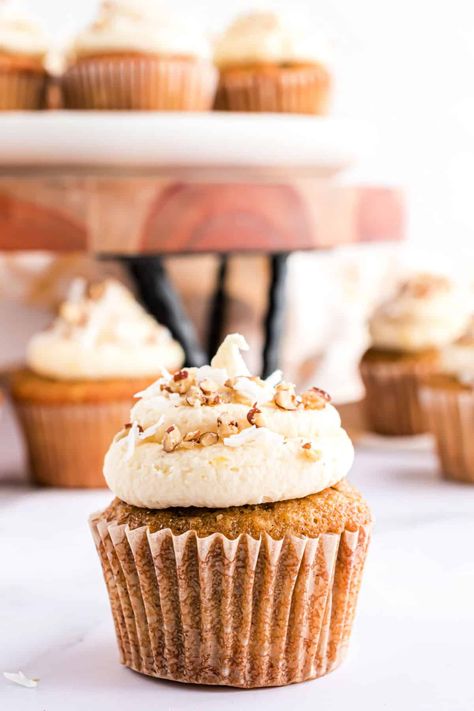 Hummingbird Cupcakes, Breakfast Buns, Recipes With Coconut Cream, Whipped Coconut Cream, Hummingbird Cake Recipes, Nut Muffins, Brunch Inspiration, Shugary Sweets, Brunch Bread