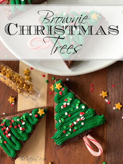 Brownie Christmas Tree Recipe - The Kitchen Wife Brownie Christmas, Charcoal Grill Recipes, Tree Brownies, Hot Dog Sauce Recipe, Caramelized Onions And Mushrooms, Homemade Chicken Salads, Christmas Tree Brownies, Christmas Tree Food, Hot Dog Sauce