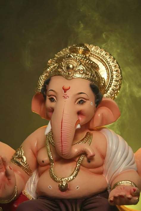 Ganpati Quotes, Om Ganesh, Ganesh Ji Images, Ganpati Bappa Wallpapers, Ganpati Bappa Photo, Graphic Design Portfolio Cover, Baby Ganesha, Ganesh Idol, Best Photo Background