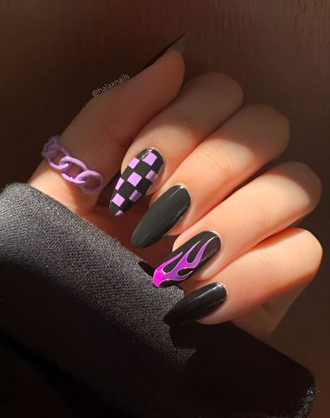 25 Fabulous Flame Nail Ideas To Make You The Hottest Girl Punk Rock Nails, Racing Nails, Black And Purple Nails, Flame Nail Art, Checkered Nails, Unghie Nail Art, Purple Acrylic Nails, Punk Nails, Lavender Nails