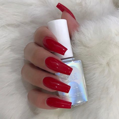 Chaun P. 🇰🇭 on Instagram: “Another Great VDay color ❤️ Cadillac Red @colorclubnaillacquer” Ballerina Style Nails, Long Red Nails, Red Acrylic Nails, Smink Inspiration, Red Nail, Homecoming Nails, Nails Coffin, Coffin Nails Designs, Best Acrylic Nails