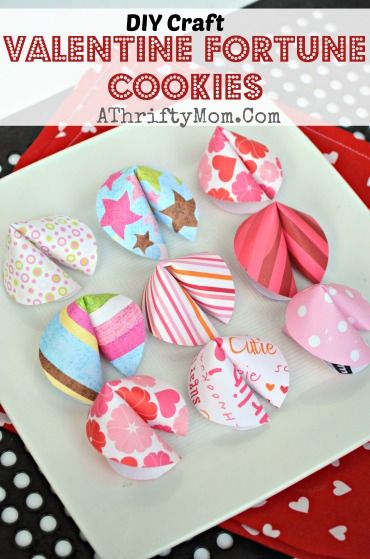 Valentine Fortune Cookies, Fortune Cookies Diy, Quick And Easy Crafts, Fortune Cookies, My Funny Valentine, Valentine's Day Quotes, Valentine Day Special, Fortune Cookie, Fun Craft