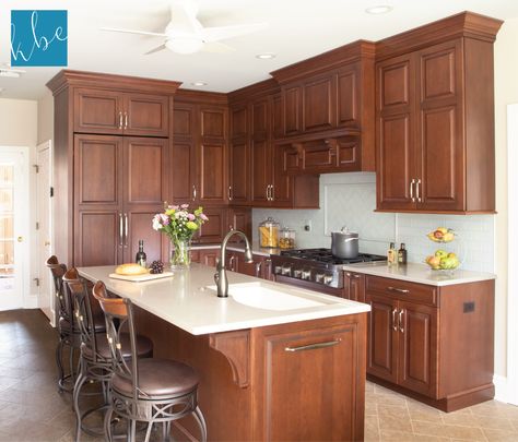 Cherry cabinets with white subway backsplash tile White And Cherry Kitchen, Backsplash Kitchen Cherry Cabinets, Backsplash Ideas For Cherry Cabinets, Cherry Cabinets With White Backsplash, Cherry Cabinets White Countertops, Kitchen Cabinets Pictures, Old World Kitchens, Kitchen Design Gallery, Kitchen Design Pictures