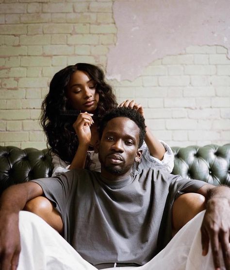 Black Love Pictures, Prewedding Photoshoot, Anniversary Shoot, Pre Wedding Poses, Anniversary Photoshoot, Black Couple, Black Photography, Couples Anniversary, Black Love Couples