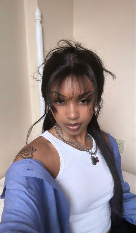 Straight Hair Bangs Black Women, Black Wig Aesthetic, Hair Styles With Bangs Black Women, Low Pony With Bangs, Bangs With Pigtails, Black Women Bangstyle Hair, Black Women Hairstyles Straight Hair, Hairstyle W Bangs, Wigs For Round Faces Black Women