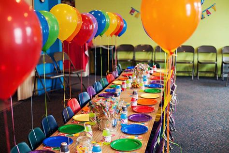 5th Birthday Rainbow Bash | CatchMyParty.com Lab Party, Crayola Party, Crayola Birthday Party, Rainbow Birthday Party Ideas, Rainbow Dash Party, Birthday Party Rainbow, Ideas Birthday Party, Rainbow Table, Rainbow Theme Party