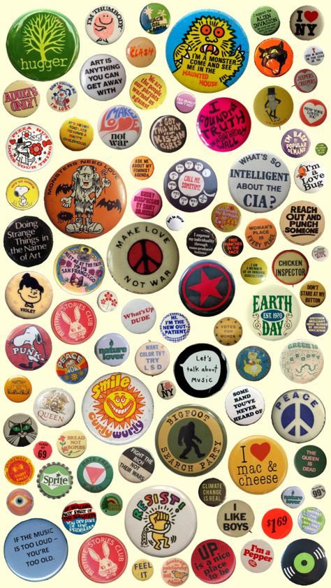 Vintage Button Pins, Vintage Pins Button, Button Ideas Pins, Pin Prints, Pin Ideas Button, Buttons Wallpaper, Button Wallpaper, Funky Art Wallpaper, Aesthetic Patches