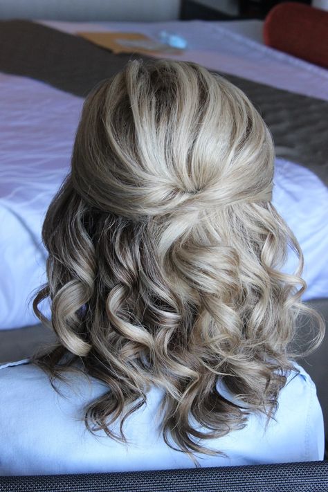 Fine Hair Hairstyles For Wedding, Mom Of Bride Hairstyles Half Up, Medium Length Mother Of The Bride Hair, Bridal Party Hairstyles Bridesmaid, Bridal Party Hairstyles, Mob Hair, Mother Of The Groom Hairstyles, Bridal Hair Half Up, Bridemaids Hairstyles