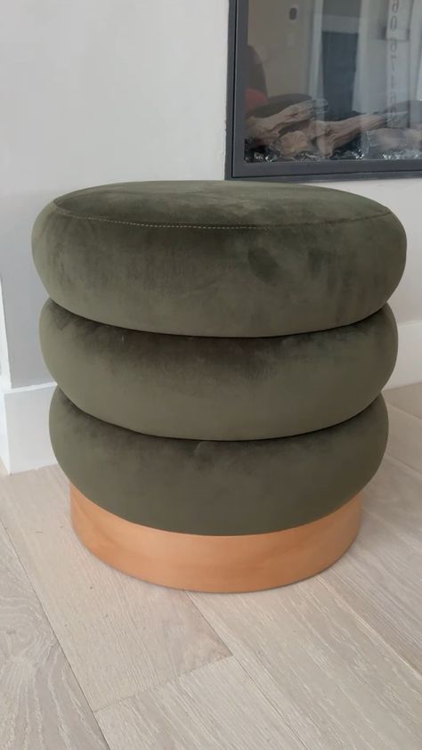 Buy COLAMY Velvet Ottoman Footstool, Tufted Modern Foot Rest Stool with Wood Base for Living Room, Bedroom, Desk, Round Versatile Side End Table, Pouf, Makeup Seat, Green: Ottomans - Amazon.com ✓ FREE DELIVERY possible on eligible purchases Velvet Stool, Side End Table, Velvet Ottoman, Bedroom Desk, Ottoman Footstool, Ottoman Stool, Stool Design, Dream Home Design, End Table