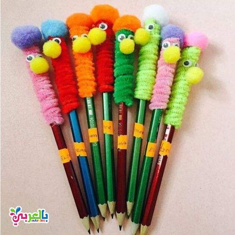 Pencil Topper Crafts, Market Day Ideas, Pencil Crafts, Diy Pencil, Diy Crafts For Girls, Pipe Cleaner Crafts, Back To School Crafts, Pom Pom Crafts, Pencil Toppers