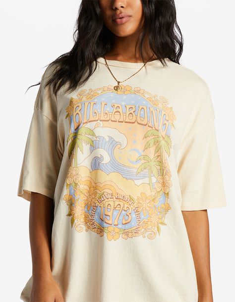 Billabong Outfits, Billabong Shirt, Womens Oversized Tee, Oversize Tshirt Outfits, Oversized Tee Shirt, Cute Clothing Stores, Oversized Graphic Tee, Billabong Women, Summer Outfit Inspiration