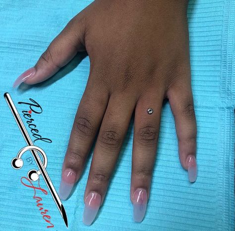 Christina Piercing Location, New Ear Piercing, Face Piercings, Tattoos For Black Skin, Cute Piercings, Lip Piercing, Body Piercings, Piercing Tattoo, Tattoos And Piercings