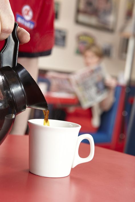 Diner Coffee Aesthetic, Diner Coffee, French Toast Pancakes, Diner Aesthetic, Hamburger Restaurant, Book Journals, Good Breakfast, Burger Places, Retro Cafe