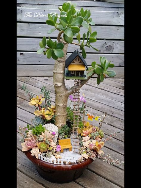 Whimsical House, Miniature Zen Garden, Garden Business, Fairy Garden Containers, Fairy Garden Pots, Teacup Gardens, نباتات منزلية, Succulent Garden Design, Kids Garden