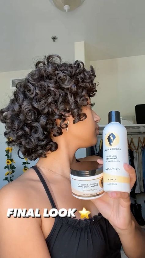 curly_barbie on Instagram: Curly hair routine by @vcurlsss using @bouncecurl 😍 Products Used 🌱☁️ Gentle Clarifying Shampoo Super Smooth Cream Conditioner Avocado &… Curly Barbie, Cream For Curly Hair, Curly Hair Shampoo, Natural Hair Journey Tips, Curly Hair Cream, Hair Journey Tips, Traveling Tips, Cream Aesthetic, Clarifying Shampoo