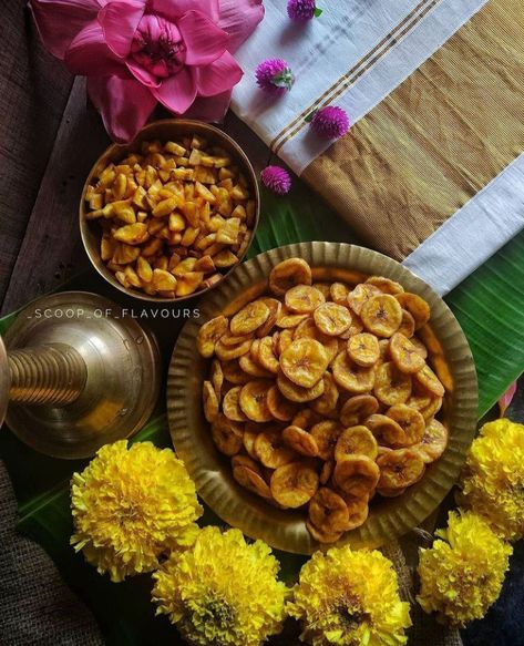 Aesthetic Onam Pookalam, Onam Kerala Aesthetic, Sadhya Photography, Onam Sadhya Photography, Onam Aesthetics Moodboard, Onam Aesthetics, Onam Pics, Onam Food, Indian Moodboard