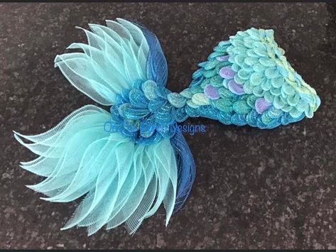 Mermaid Tail Wreath, Mermaid Frame, Mermaid Diy Crafts, Mermaid Beach Decor, Mermaid Wreath, Mermaid Craft, Beach Wreaths, Dollar Tree Diy Organization, Beach Crafts Diy