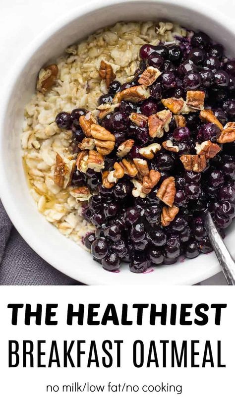 This is the Healthiest Breakfast Oatmeal ready in literally 3 minutes. It's packed with good-for-you ingredients and will keep you full and satisfied for hours. Vegan and Gluten-free. Healthy Breakfast Without Carbs, Low Calorie Oatmeal Breakfast, Low Cal Oatmeal Recipes, Oatmeal Without Milk, Low Calorie Oatmeal Recipes, Basic Oatmeal Recipe, Oat Breakfast Recipes, Low Calorie Oatmeal, Healthy Breakfast Oatmeal