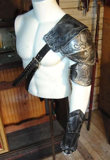 One Shoulder Armor, Skull Shoulder Armor, Skull Pauldron, Hip Armor, Costume Chevalier, Shoulder Armour, Shoulder Guard, Armor Tattoo, Costume Armour