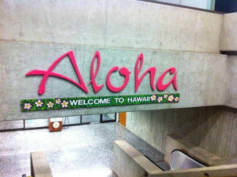 Honolulu Airport - Oahu - Hawaii Hawaii Airport, Honolulu International Airport, Aloha Sign, Hawaiian Cruises, Airport Signs, United State, Manifestation Board, Oahu Hawaii, Be Careful