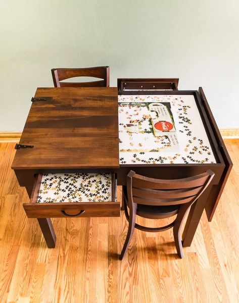 Jigsaw puzzle table