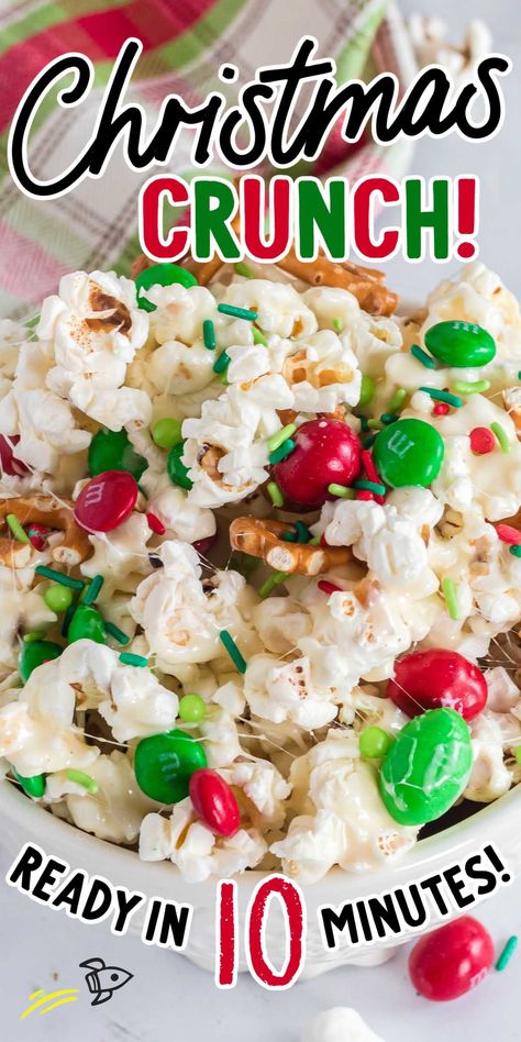 Christmas Crunch Popcorn, Christmas Crunch Mix Easy Recipes, Reindeer Crunch Recipe, Sweet Salty Chex Mix Recipes Christmas, Christmas Salty Snacks For Party, Christmas Cereal Treats, Christmas School Snacks For Kids, Christmas Crunch Recipe, Salty Christmas Snacks For Kids