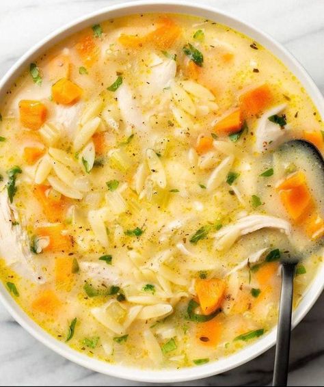 Low Point : Recipes & Tips | Weight Watcher Chicken Orzo Soup with Lemon | Facebook Salt And Lavender Recipes, Cool Diet Recipes, Soup With Carrots, Lemon Orzo Soup, Soup With Lemon, Orzo Soup Recipes, Salt Lavender, Healthy Pancake Recipes, Lavender Recipes