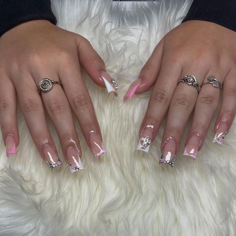 ✝️🤍🌸 - - - set set specifics: • medium/long duckies • nail art • french tip • charms - acrylic powder: young nails (shade: cover rosebud) - #nails #acrylicnails #frenchtipnails #gelpolish #ducknails #bookwithme #manicure #clovis #559 #fresno #gel #explorepage #clovisnailtech #summernails #shortnallideas #nailinspo #bloominggel #longnails #559nails #fresnonailtech French Tip Charms, Nail Art French Tip, Nail Art French, Duck Nails, Young Nails, Acrylic Powder, French Tip Nails, Medium Long, Nail Tech