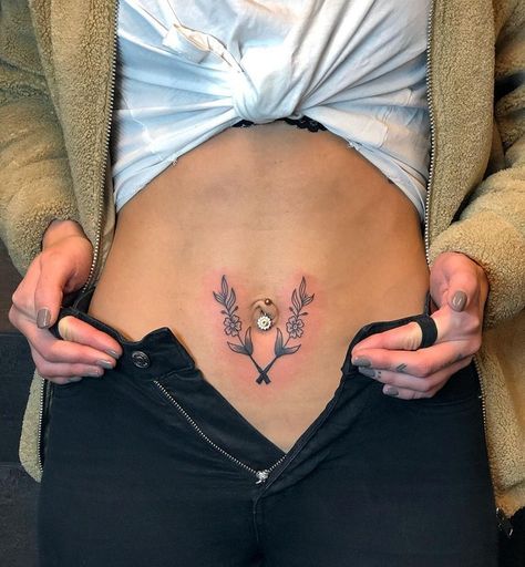 Flower Tummy Tattoo, Stomach Tattoos Belly Button, Tattoos Belly Button, Belly Button Flower Tattoo, Tattoo Around Belly Button Women, Under Belly Button Tattoos For Women, Women’s Belly Tattoo, Belly Button Tattoo Men, Belly Bottom Tattoo