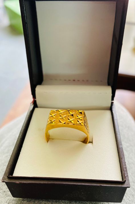 Groom Gold Ring, Gold Ring For Boys, Men Gold Ring Design Indian, Boys Rings Design Gold, Golden Rings For Men, Boys Gold Ring, Men's Rings Gold Indian, Boy Rings, Gents Gold Ring