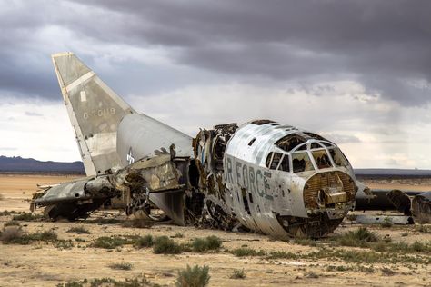 Crashed Airplane, Crashed Plane, Wolverine Character, Airplane Crash, Airplane Graveyard, Apocalypse World, Urban Exploration, Us Air Force, Mad Max