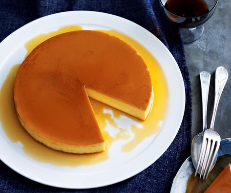 This family-sized creme caramel recipe is served in a large pan rather than individual pots so you can scoop out as much as you need. Creme Caramel Recipe, Custard Dessert Recipes, Recipes Deserts, Easy Custard, Custard Pie Recipe, Apple Custard, Roasted Rhubarb, Weekly Recipes, Caramel Recipe