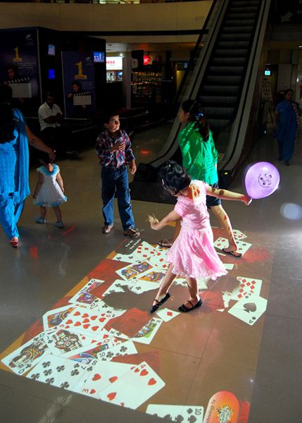 #Interactive Floor for #Kids Engagement! in #Shopping Mall Industrial Airbnb, Interactive Playground, Interactive Projection, Interactive Lighting, Interactive Floor, Guerrilla Marketing, Interactive Exhibition, Interactive Walls, Interactive Games