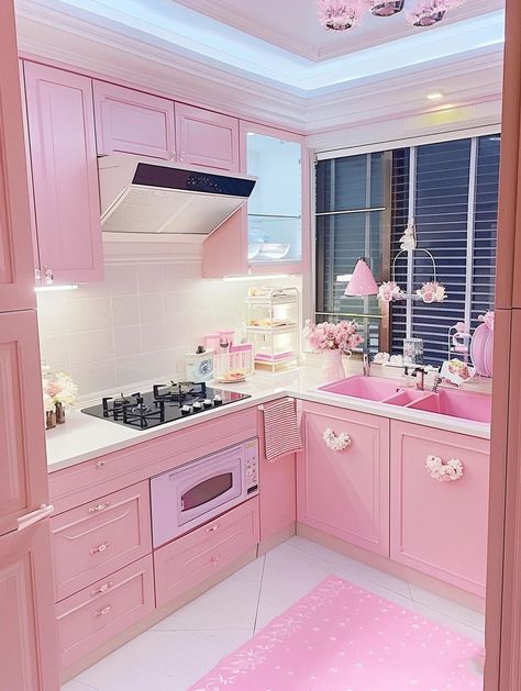 dreamy pink kitchen – @trashyharlot on Tumblr Girly Kitchen, Kawaii Kitchen, Kitchen Pink, Pink Home Decor, Future Apartment, Pink Kitchen, Pink Houses, First Apartment, Apartment Kitchen