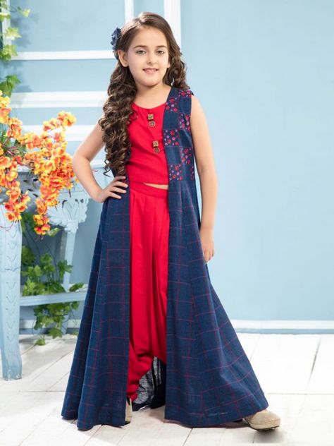 Traditional Kids Wear for Diwali 2019, Kids Fashion Trends, Salwar Kameez for kids, these are not like the same as women. The basic styles of punjabi salwar suits are not much in for girls fashion. But Palazzo styles and anarkali suits are still in for children. Also new indo western salwar suits for young girls is what trends for festive wear, kids wear for boys, diwali outfits 2019, diwali outfit ideas, diwali outfits pinterest, diwali outfits blog, diwali best dress, diwali baby dress, diwali Kids Winter Fashion Girl, Crop Top Outfits Indian, 12 Year Girl Dress, Pink And Grey Dress, Kids Wear Girls, Diwali Outfits, Kids Winter Fashion, Pakistani Salwar